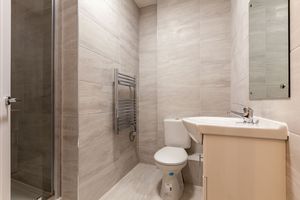 Shower room- click for photo gallery